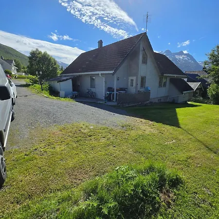 Northern Lights Retreat In Ersfjordbotn Apartman Tromsø